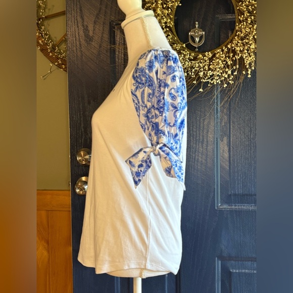 Tommy Hilfiger Cotton White Top with Blue Patterned bow tie Sleeves NWT size S - Picture 4 of 11